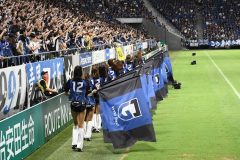 gamba-cheer-70